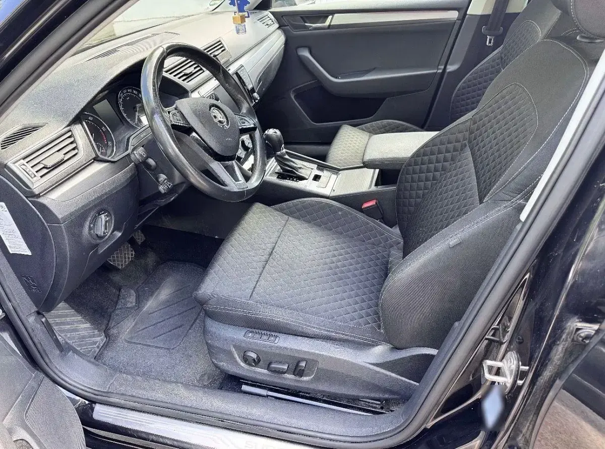 Gebraucht Skoda Superb 150 PS (110 kW) 2016 Schwarz Kombi