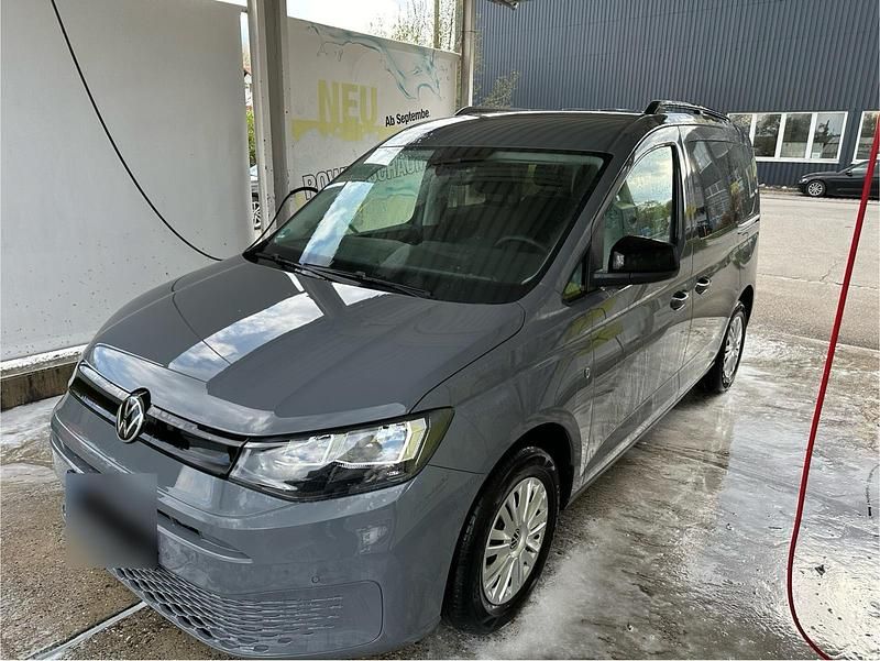 Second-hand VW Caddy 102 CP (75 kW) 2024 Gri Monovolum