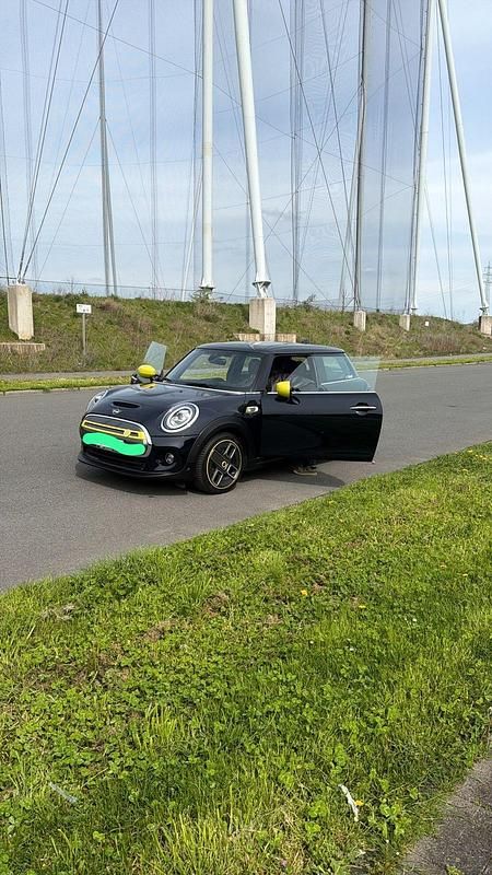 Gebraucht Mini Cooper SE 135 kW (184 PS) 2021 Andere farben Kleinwagen