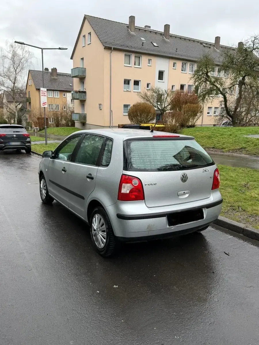 Gebraucht VW Polo 75 PS (55 kW) 2003 Silber Kleinwagen