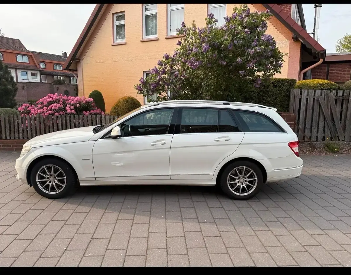 Gebraucht Mercedes C220 170 PS (125 kW) 2008 Weiß Kombi