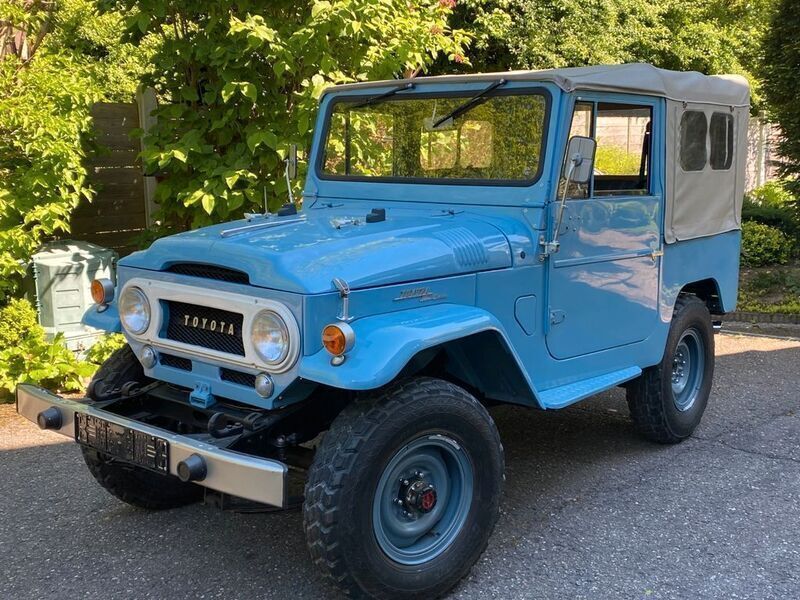 Blau Gebraucht 1968 Toyota FJ SUV | 39.000 € - Bild 1/4