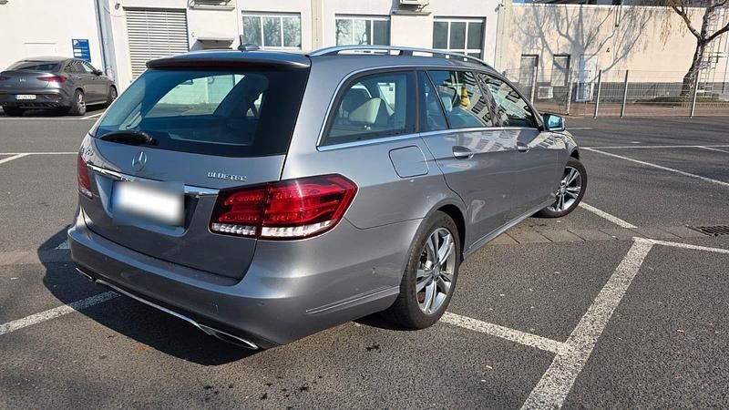 Gebraucht Mercedes E350 Avantgarde 252 PS (185 kW) 2013 Silber Kombi