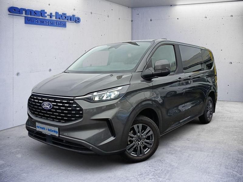 Grau Gebraucht 2025 Ford Tourneo Titanium Van / Kleinbus | 46.990 € (Fairer Preis) - Bild 1/4