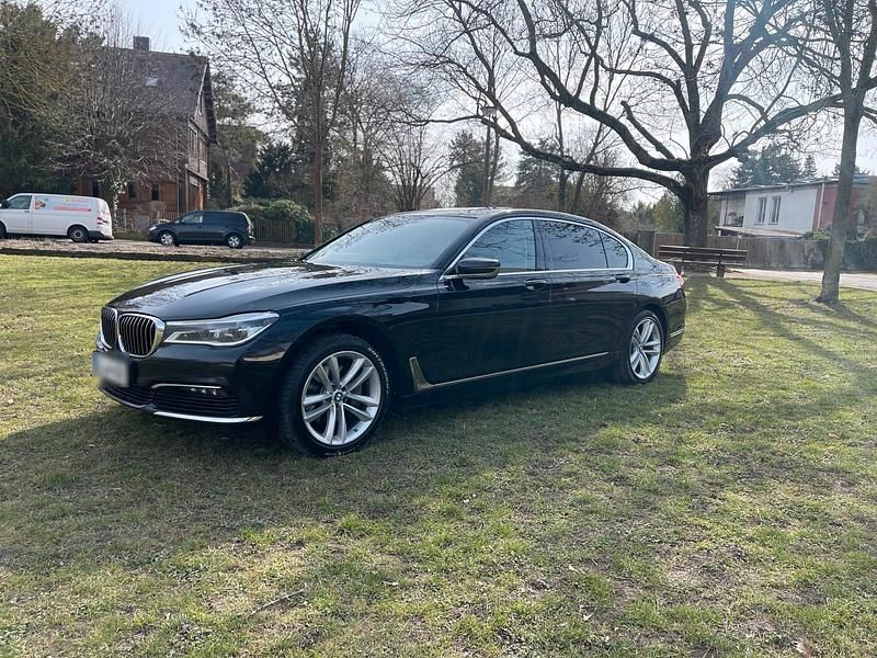 Gebraucht BMW 730L 265 PS (194 kW) 2017 Schwarz Limousine