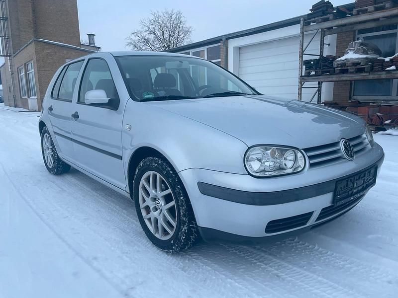 Gebraucht VW Golf IV 75 PS (55 kW) 2001 Silber Kleinwagen
