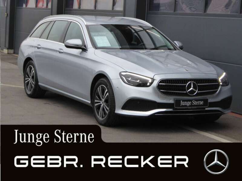 Hightechsilber Gebraucht 2022 Mercedes E220 Avantgarde Kombi | 30.950 € (Guter Preis) - Bild 1/4