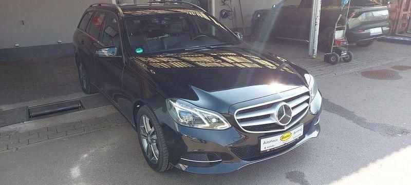 Gebraucht Mercedes E250 Avantgarde 204 PS (150 kW) 2016 Schwarz Limousine