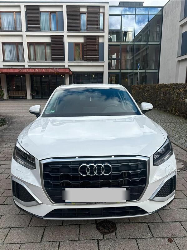 Weiß Gebraucht 2022 Audi Q2 Advanced SUV | 23.000 € (Fairer Preis) - Bild 1/4