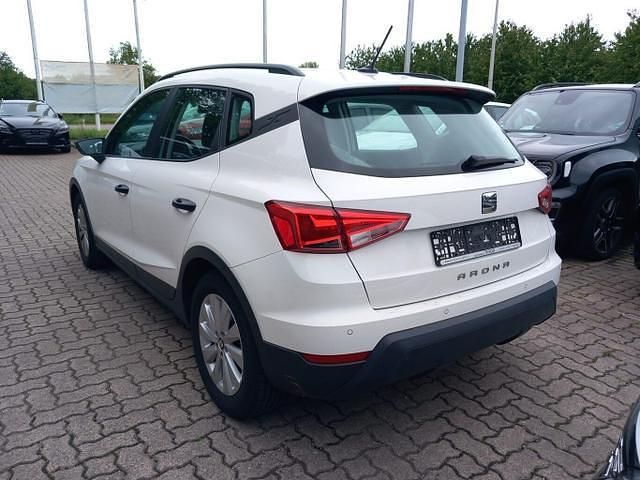 Candy weiß candy weiß candy weiß Gebraucht 2021 Seat Arona Reference SUV | 14.997 € (Fairer Preis) - Bild 1/4