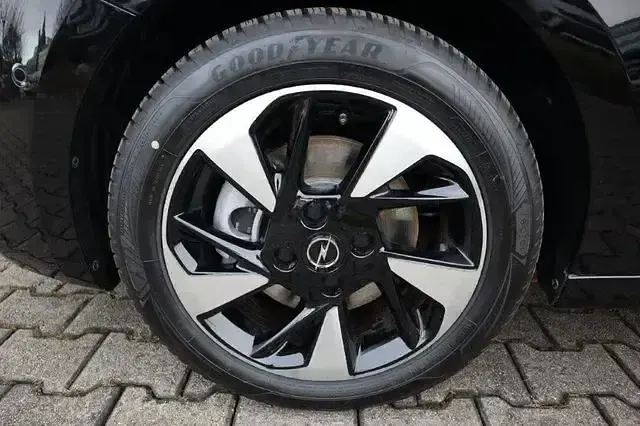 Usado Opel Corsa-e 114 kW (156 HP) 2025 Preto Citadino