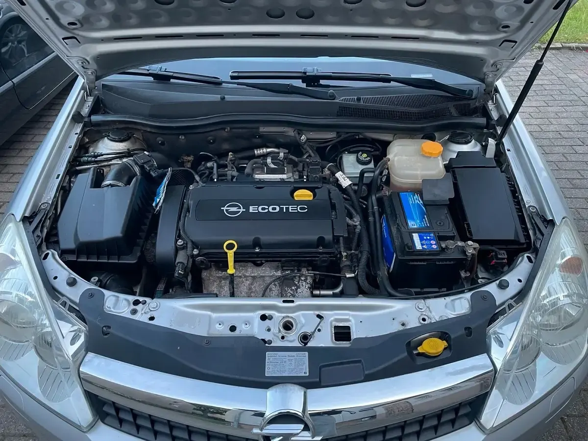 Gebraucht Opel Astra Edition 140 PS (102 kW) 2006 Silber Cabrio