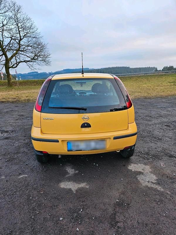 Gebraucht Opel Corsa 60 PS (44 kW) 2005 Gelb Kleinwagen