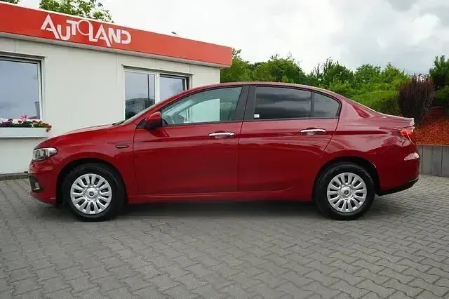Gebraucht Fiat Tipo 95 PS (69 kW) 2019 Amorerotmet. Limousine