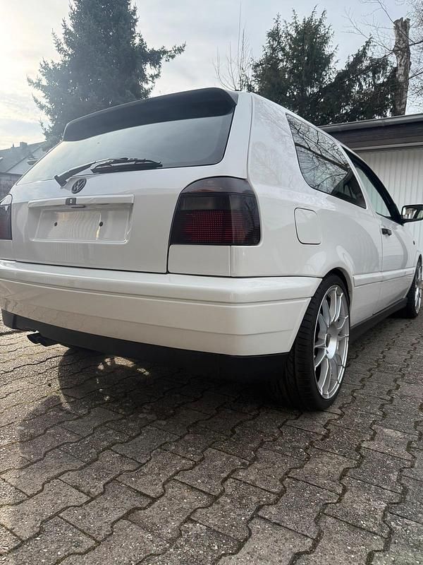 Gebraucht VW Golf 174 PS (127 kW) 1995 Weiß Coupé