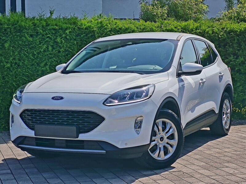 Weiß Gebraucht 2021 Ford Kuga Cool & Connect SUV | 15.499 € (Superpreis) - Bild 1/4