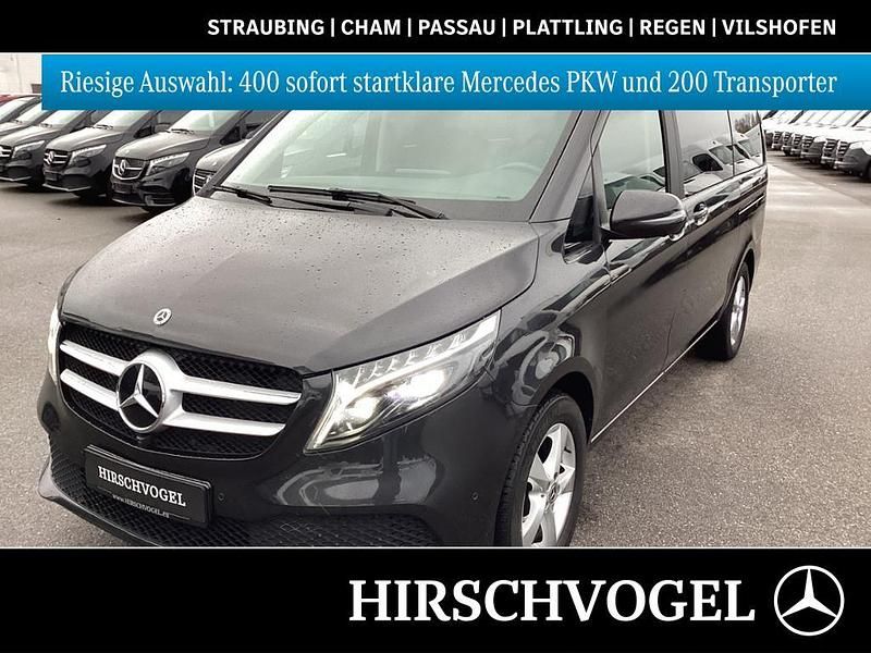 Graphitgrau metallic Gebraucht 2024 Mercedes V220 Avantgarde Van / Kleinbus | 55.900 € (Fairer Preis) - Bild 1/4