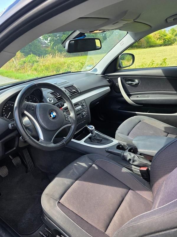 Gebraucht BMW 118 Coupé 145 PS (106 kW) 2012 Blau Coupé