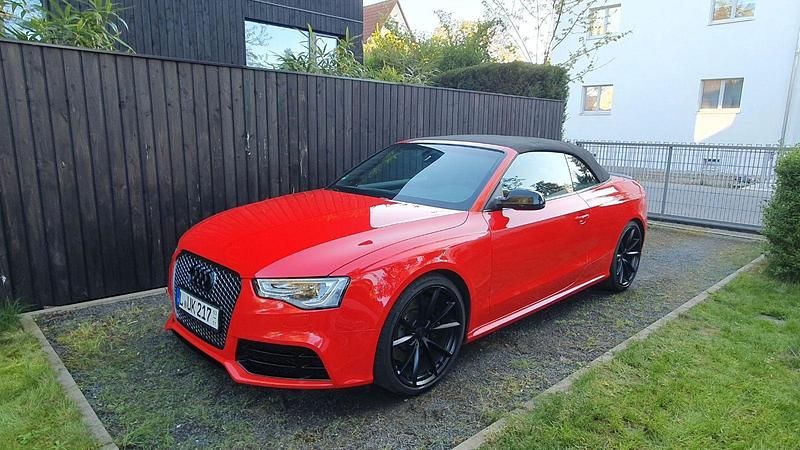Rot Gebraucht 2013 Audi RS5 Sport Cabrio | 60.900 € - Bild 1/4