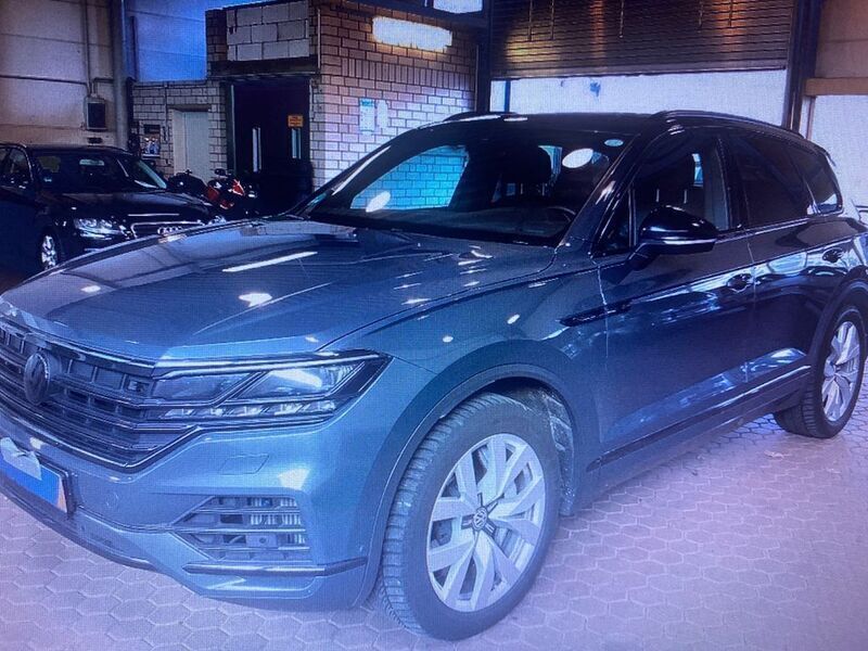 Grau Gebraucht 2019 VW Touareg SUV | 21.000 € - Bild 1/4