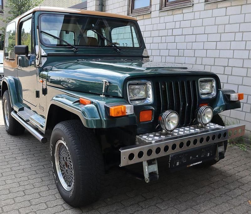 Grün Gebraucht 1994 Jeep Wrangler SUV | 24.990 € - Bild 1/4