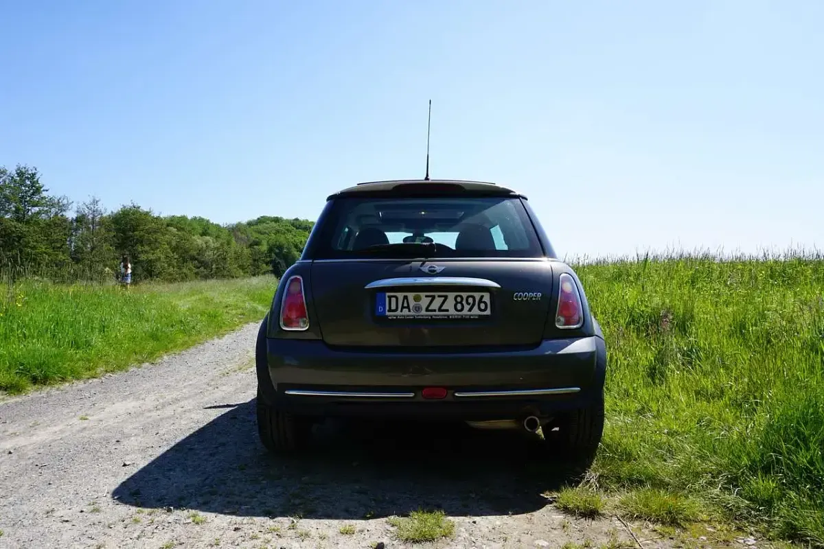 Usado Mini Cooper 116 HP (85 kW) 2006 Cinzento Citadino