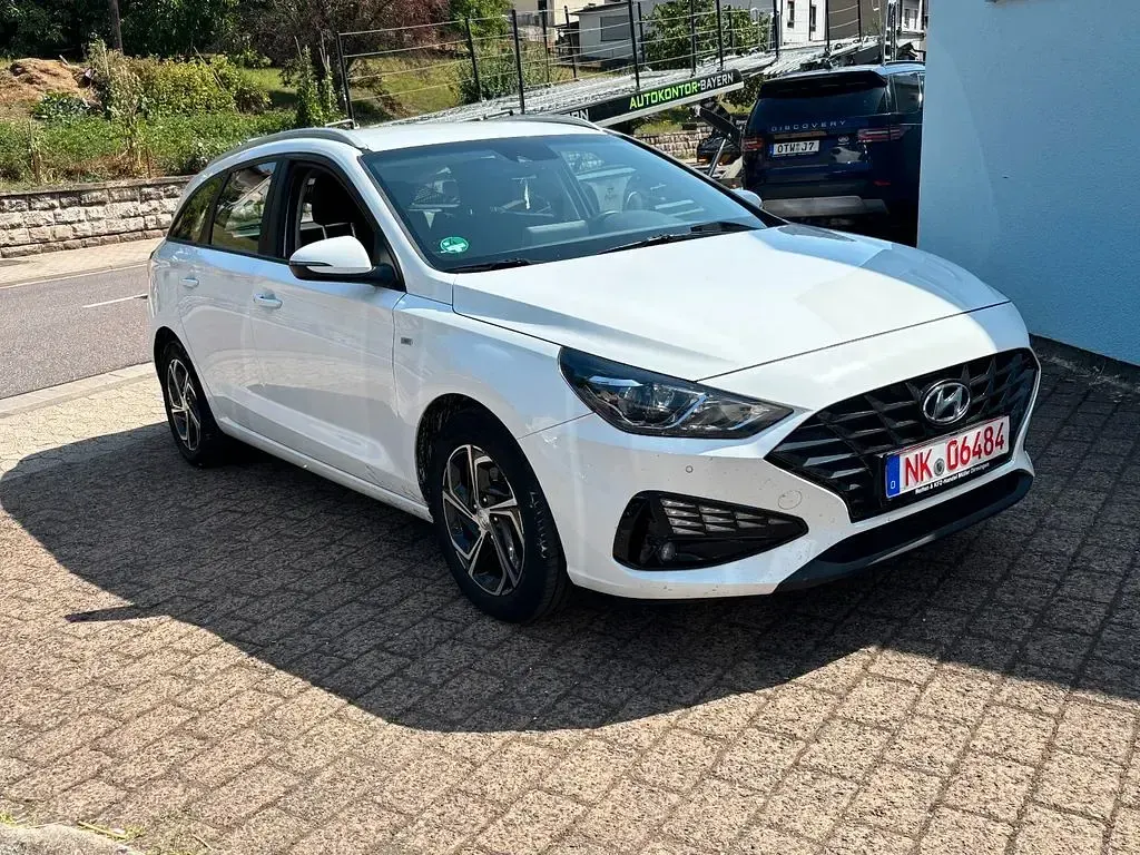 Gebraucht Hyundai i30 136 PS (100 kW) 2022 Weiß Kombi