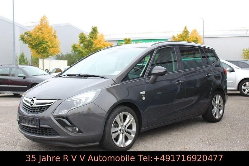 Grau Gebraucht 2016 Opel Zafira Tourer drive Van / Kleinbus | 10.900 € (Etwas zu teuer) - Bild 1/4