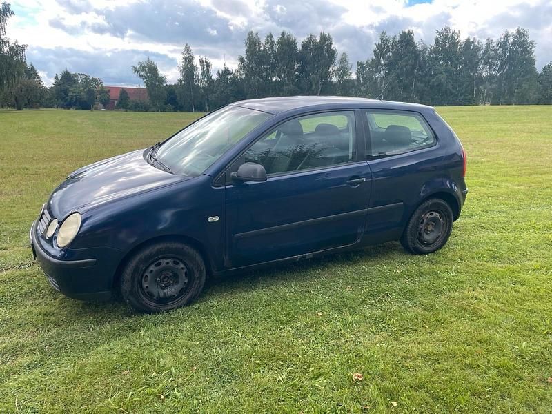 Blau Gebraucht 2005 VW Polo Kleinwagen | 300 € (Superpreis) - Bild 1/4