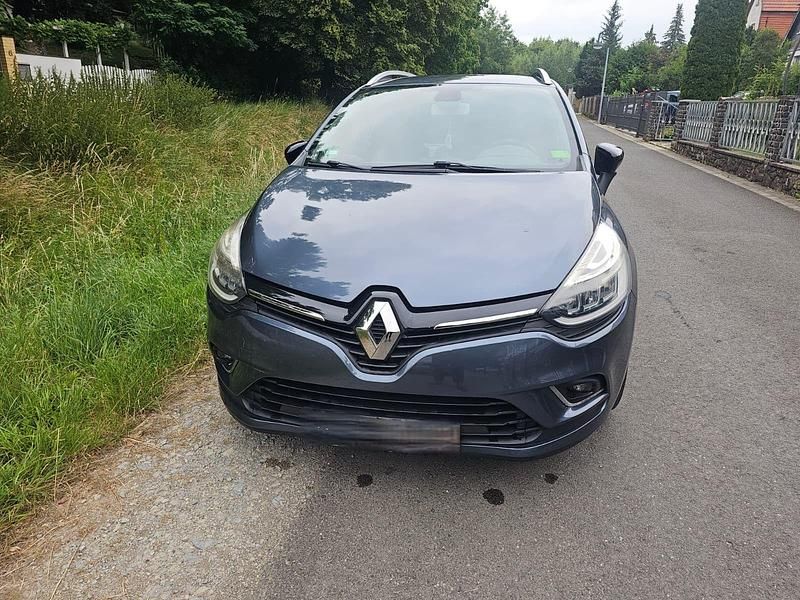 Grau Gebraucht 2016 Renault Clio IV LIMITED Kleinwagen | 9.200 € (Fairer Preis) - Bild 1/4