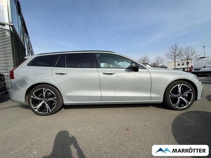 Gebraucht Volvo V60 Plus 398 PS (292 kW) 2024 Grau Kombi