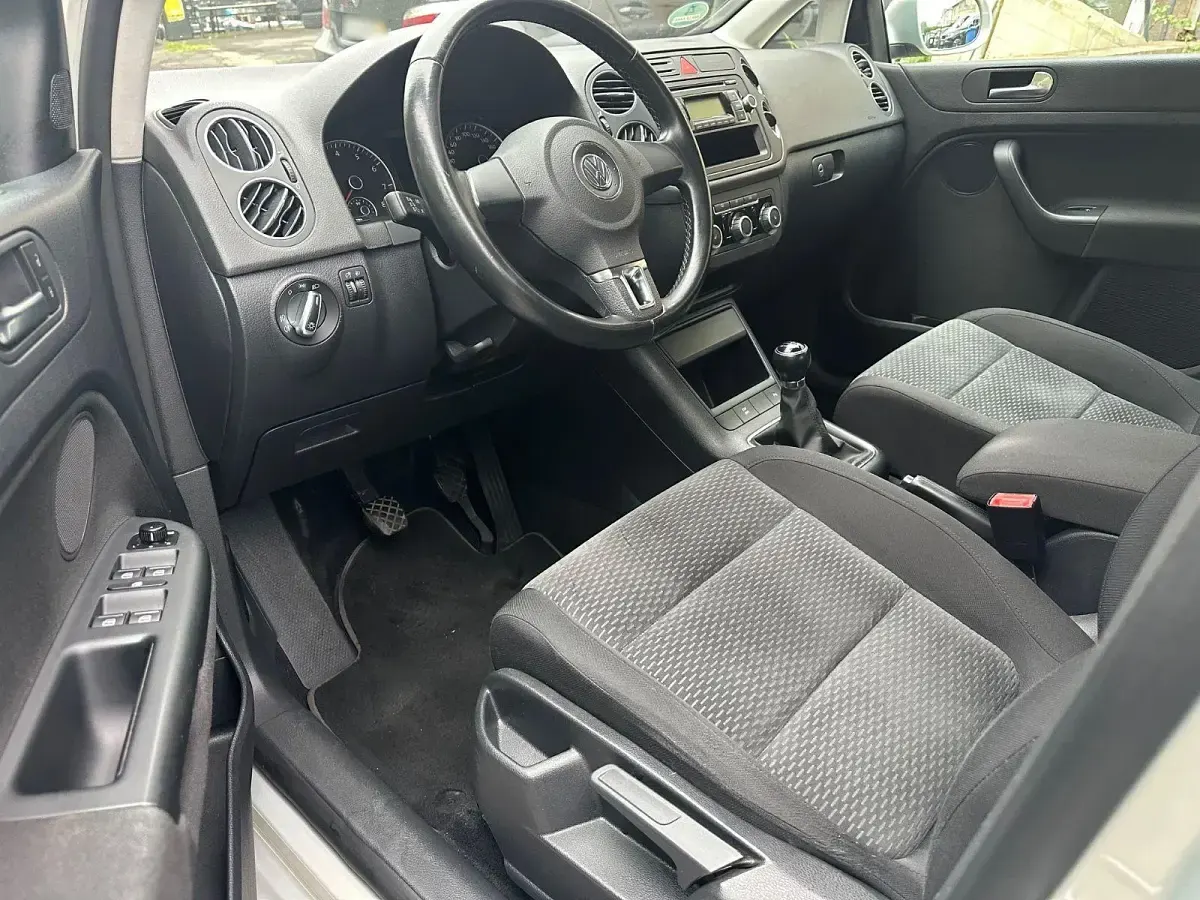 Gebraucht VW Golf Plus Cross 80 PS (58 kW) 2011 Silber Van / Kleinbus
