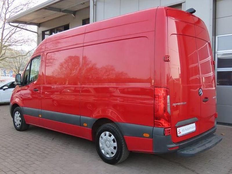 Gebraucht Mercedes Sprinter 163 PS (119 kW) 2019 Rot Van