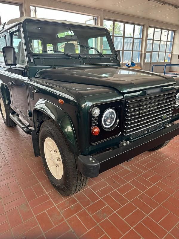 Gebraucht Land Rover Defender 120 PS (88 kW) 1999 Grün SUV