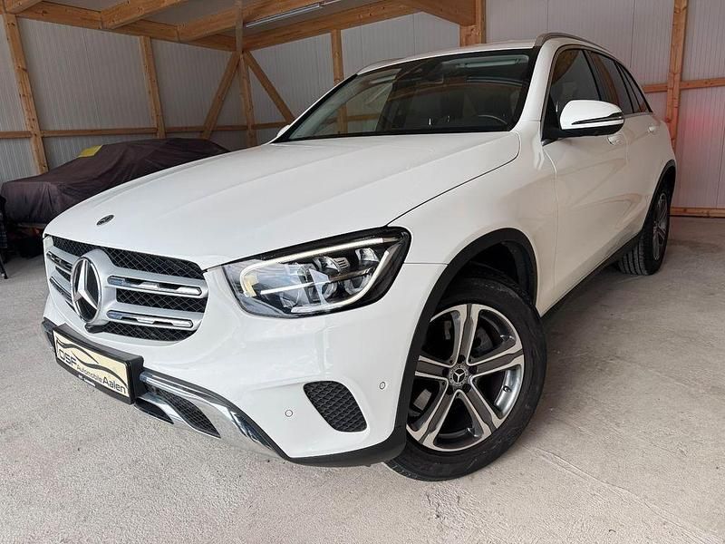 Gebraucht Mercedes GLC220 194 PS (142 kW) 2022 Weiß SUV