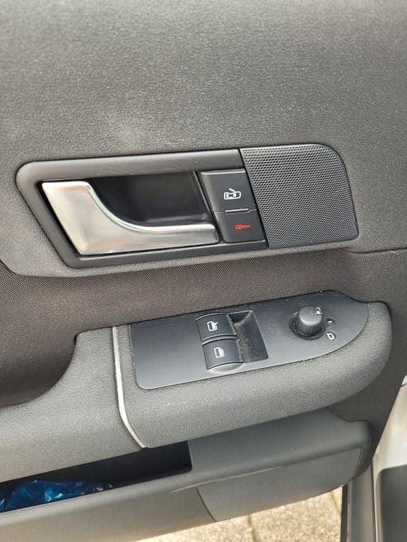 Gebraucht Audi A2 90 PS (66 kW) 2005 Silber Kleinwagen