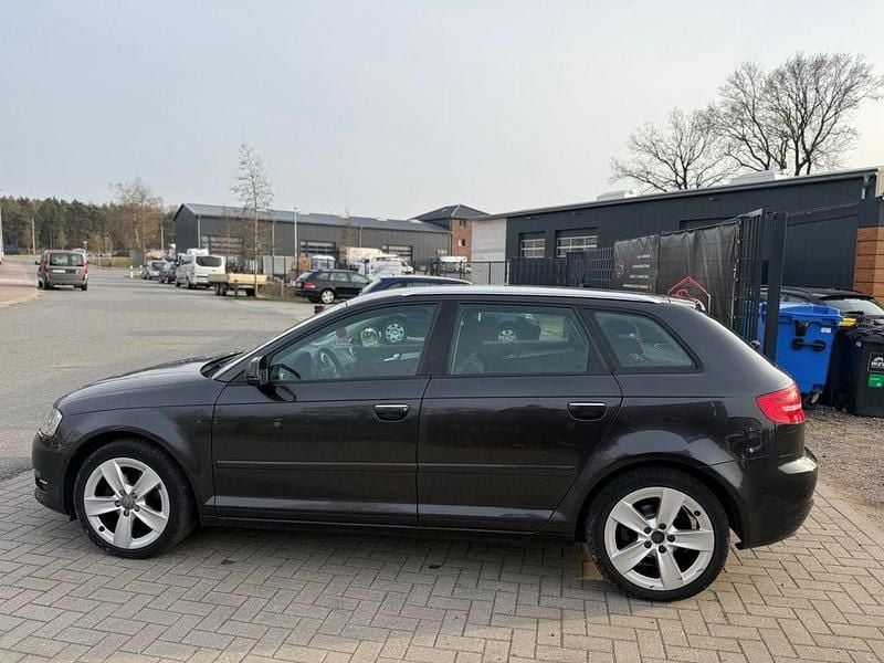 Gebraucht Audi A3 Ambition 105 PS (77 kW) 2010 Grau Kleinwagen