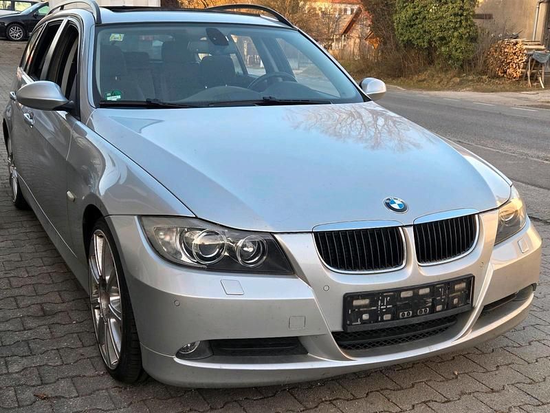 Gebraucht BMW 320 177 PS (130 kW) 2008 Silber Kombi