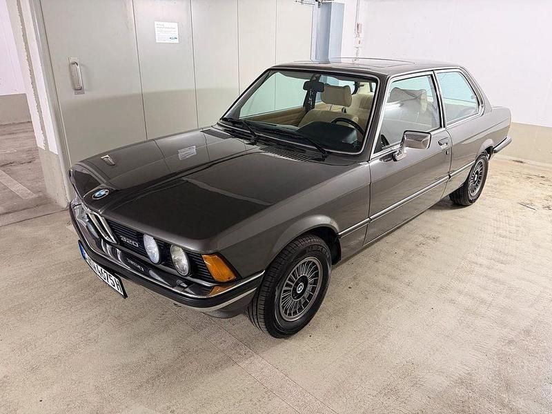 Gebraucht BMW 320 122 PS (89 kW) 1979 Grau Coupé