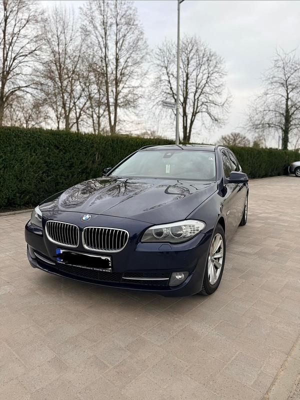 Gebraucht BMW 520 184 PS (135 kW) 2012 Blau Kombi