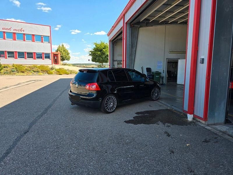 Schwarz Gebraucht 2005 VW Golf IV GTI Limousine | 6.000 € - Bild 1/3