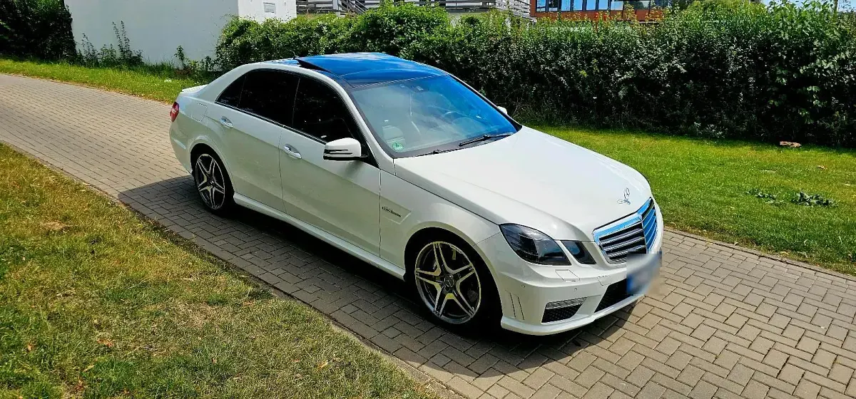 Gebraucht Mercedes E63 AMG AMG 525 PS (386 kW) 2010 Weiß Limousine