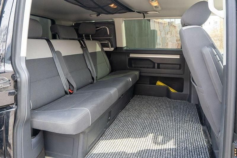 Second-hand VW T5 140 CP (102 kW) 2011 Negru Van