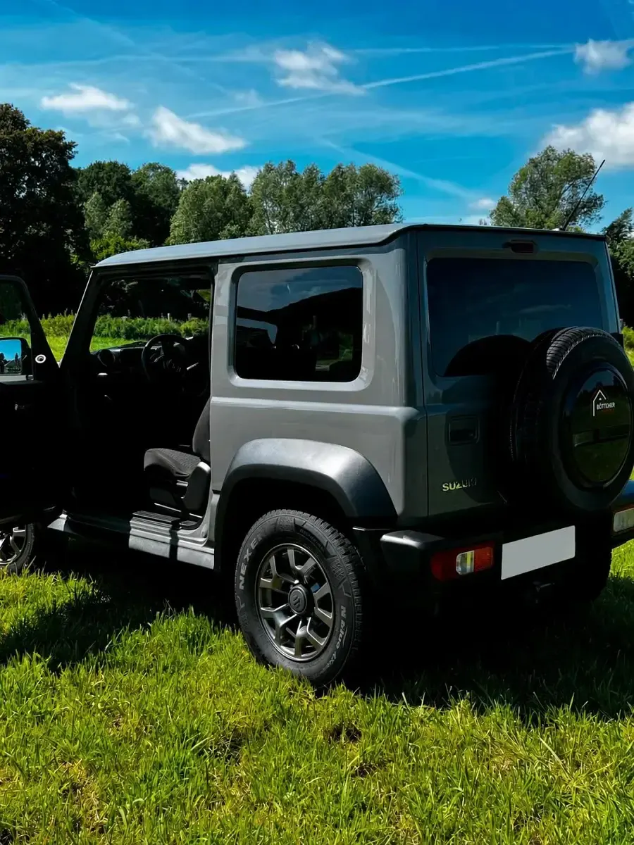 Gebraucht Suzuki Jimny 102 PS (75 kW) 2019 Grau SUV