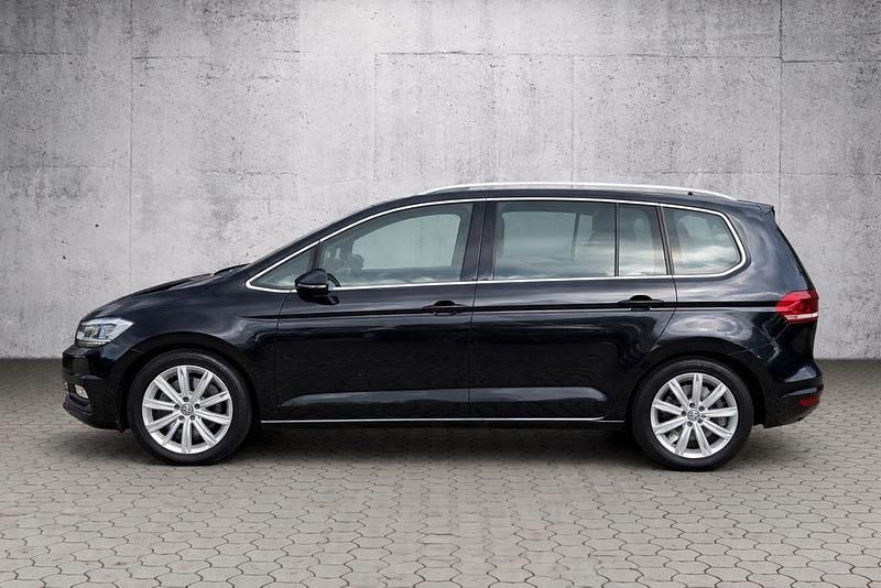 Gebraucht VW Touran Highline 190 PS (139 kW) 2019 Schwarz Van / Kleinbus