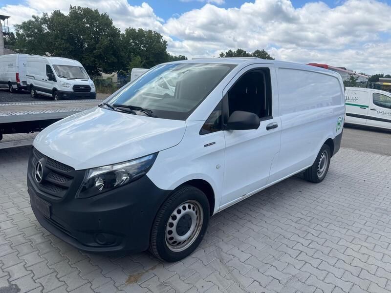 Weiß Gebraucht 2021 Mercedes e-Vito Van / Kleinbus | 12.990 € (Superpreis) - Bild 1/4