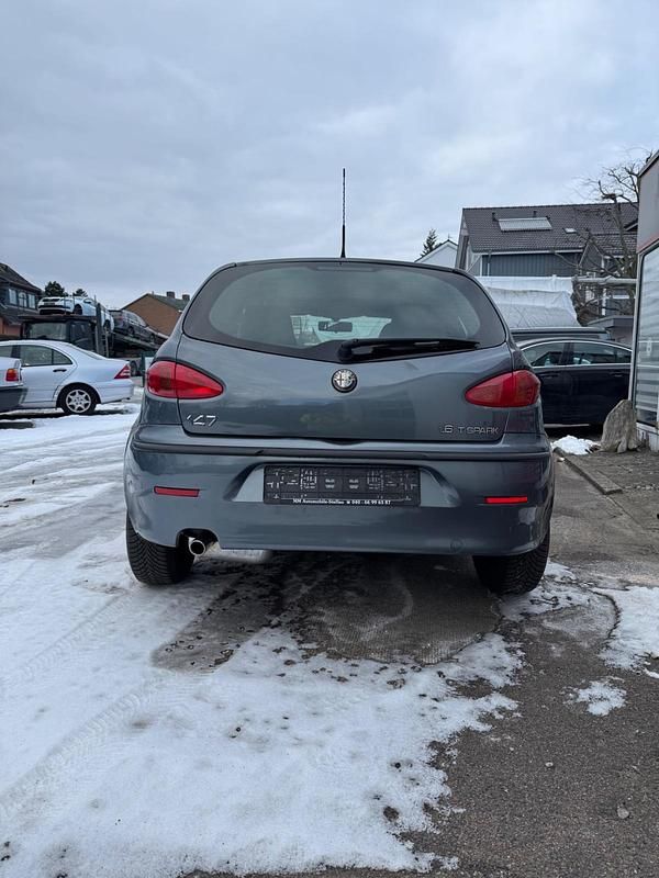Gebraucht Alfa Romeo 147 120 PS (88 kW) 2003 Grau Kleinwagen