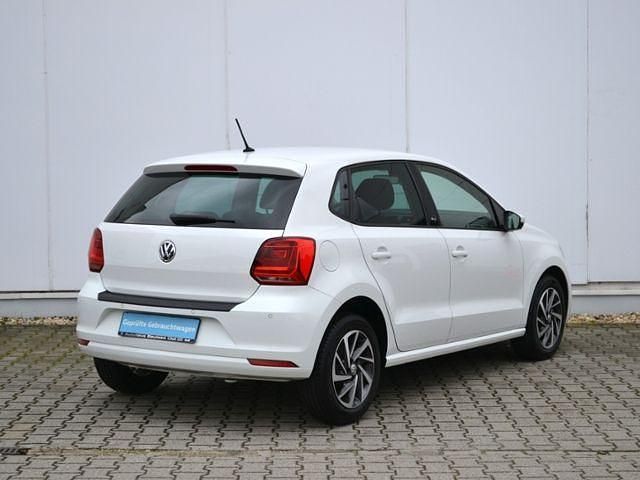 Gebraucht VW Polo Sound 75 PS (55 kW) 2017 Weiß Kleinwagen