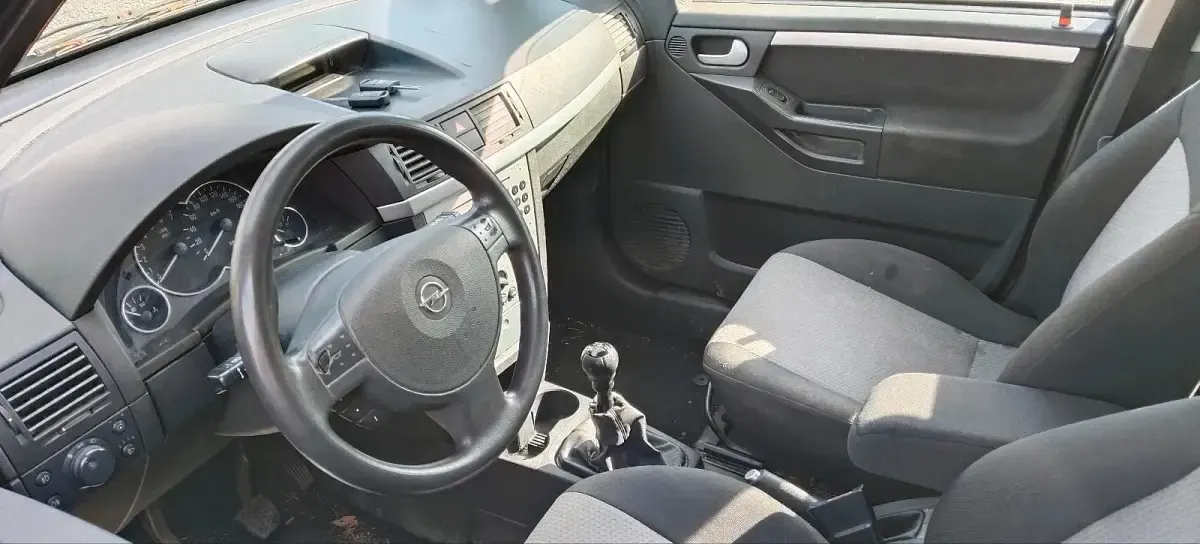 Usata Opel Meriva 101 CV (74 kW) 2006 Argento Monovolume