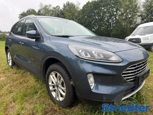 Gebraucht Ford Kuga Titanium 152 PS (111 kW) 2021 Blau SUV